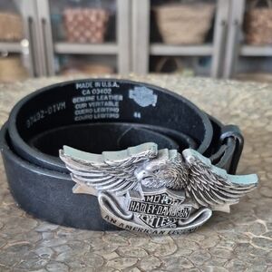Harley-Davidson Black Leather Belt with Silver Eagle Buckle. Size 44